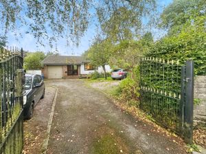 Gated Driveway- click for photo gallery